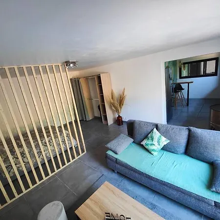 Studio Saint-raphael * Saint-Raphael (Var)